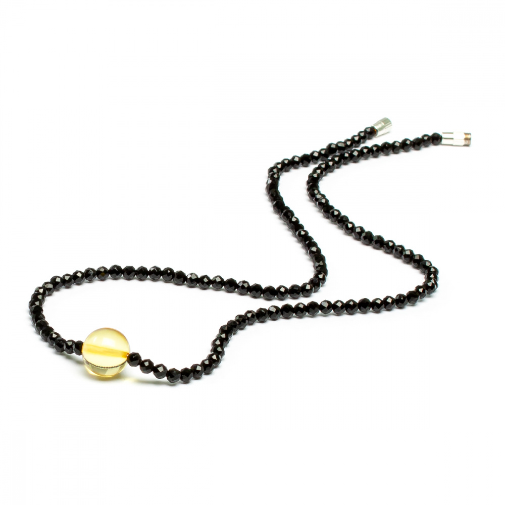 Чокер из бисера и янтаря